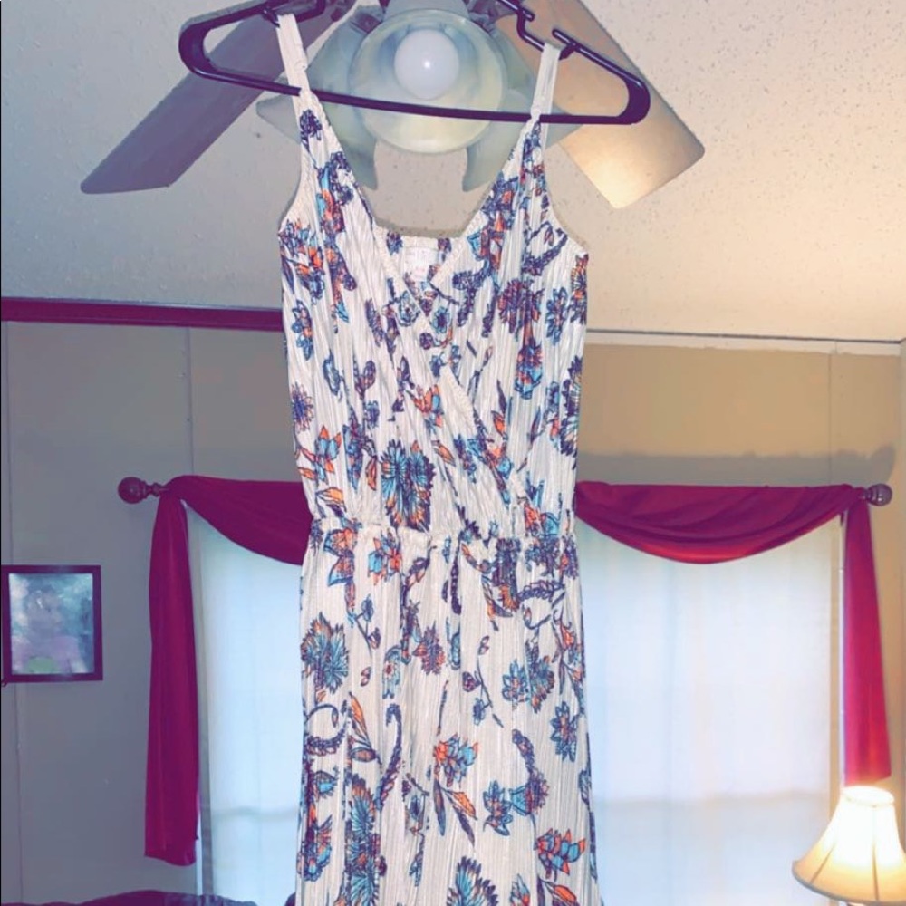 Flower Jumpsuit - Picture 2 of 3